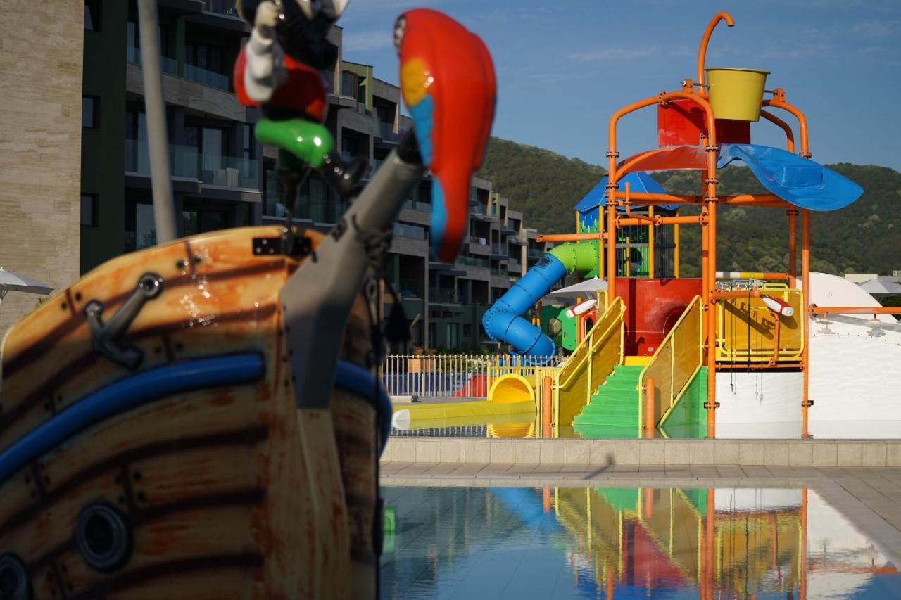Hvd Reina Del Mar - Premium Spa Service & Free Parking Obzor Exterior photo